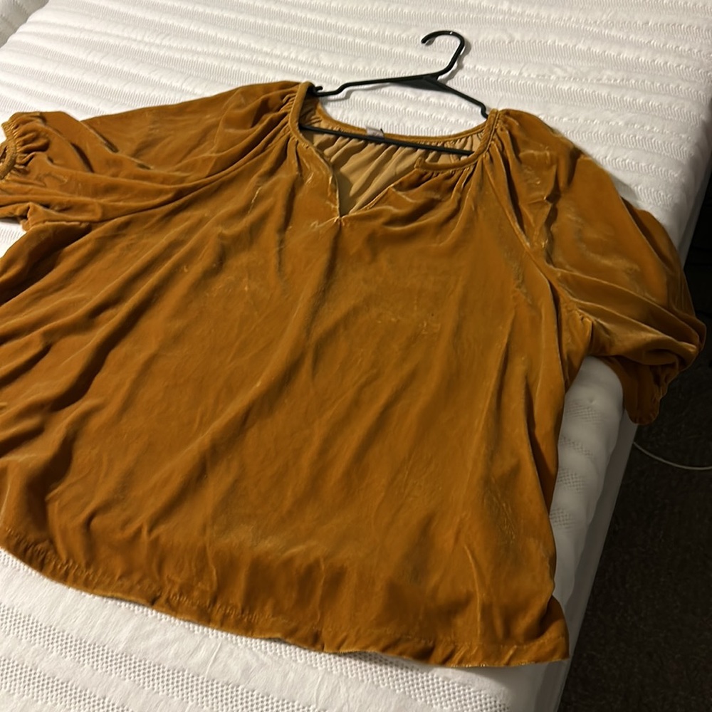 XL Old Navy 100% polyester.burnt orange,velvet short sleeved elastic - Picture 11 of 11